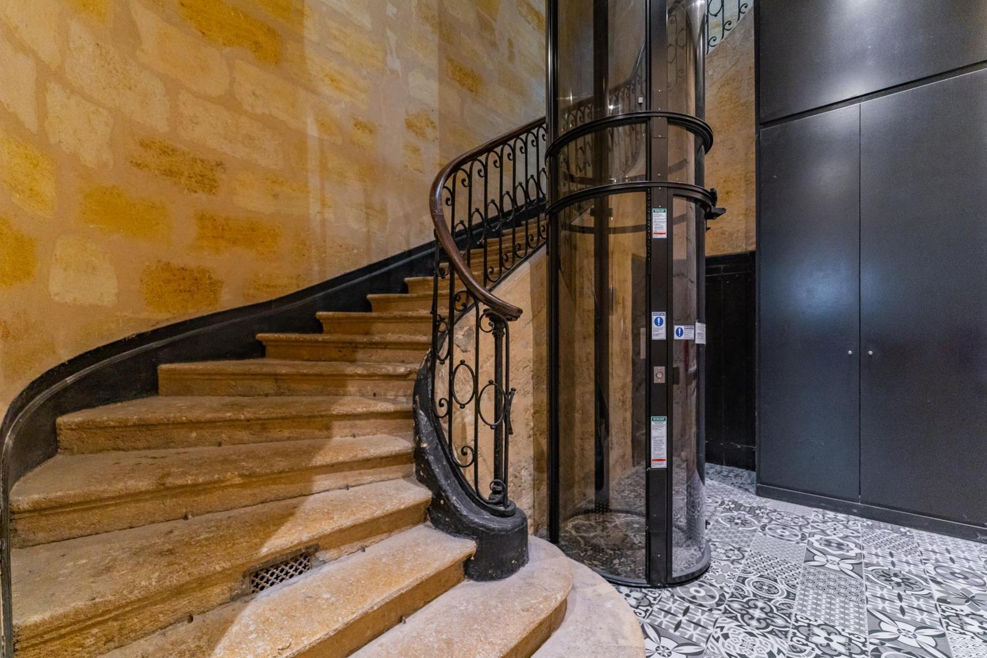 Magnifique Appartement Avec Climatisation En Hyper Centre De Bordéus Exterior foto
